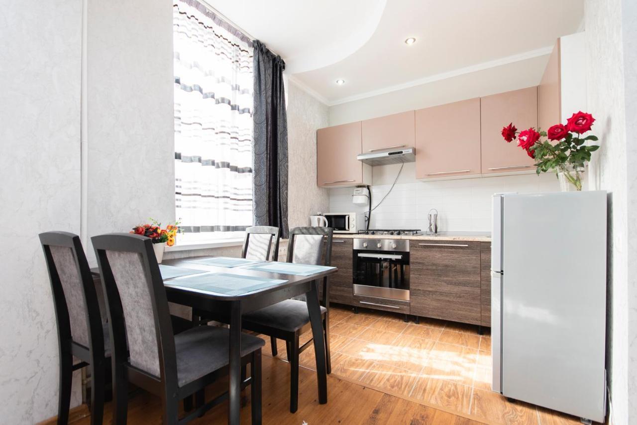אלמטי Comfortable Apartment In The Golden Square. מראה חיצוני תמונה